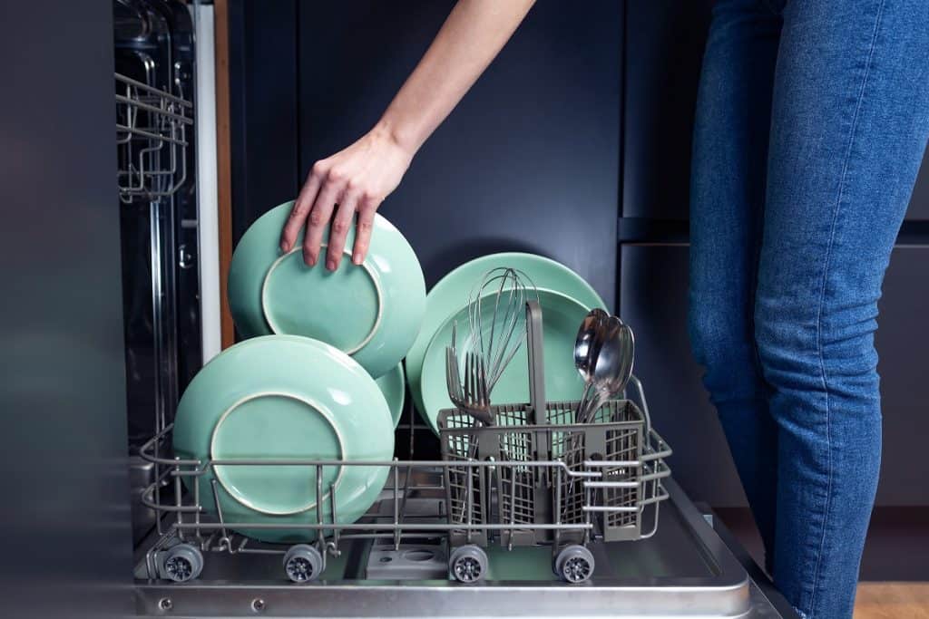 10-worst-dishwasher-brands-to-avoid-at-all-costs-stay-home-take-care